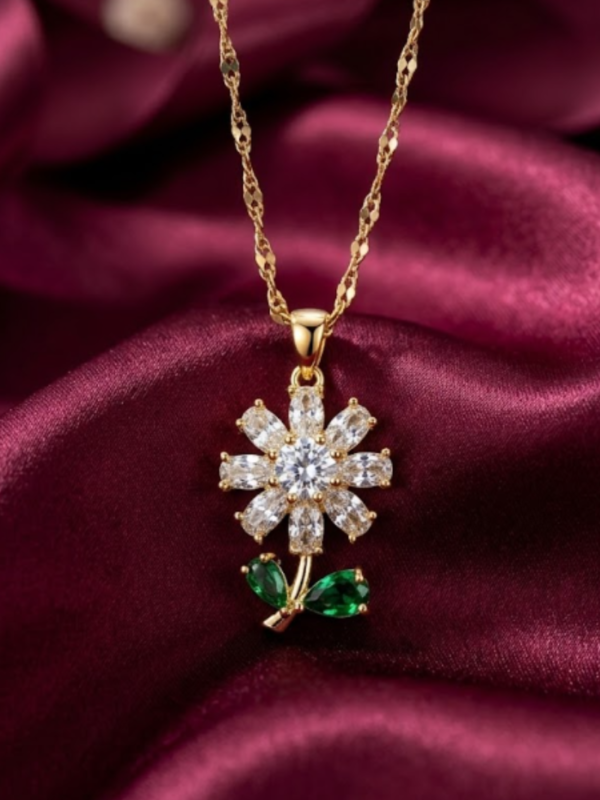 Crystal Daisy Pendant Charm Necklace (White & Green) Anti-tarnish, Stainless Steel - KRN08